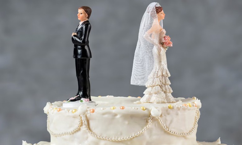 Bride's dance leads groom to divorce her